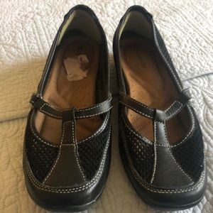 Black Mary Jane Naturalizer flats, size 8,